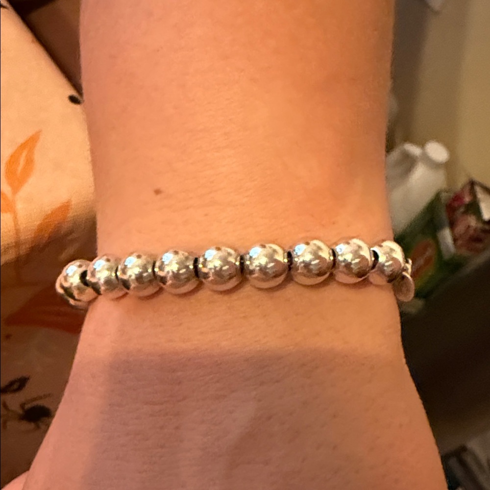 Elegant Sterling Silver Beaded Bracelet - Picture 4 of 4